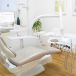 Zahnarzt Behandlungszimmer Stuhl | Ganzheitliche Zahnarztpraxis Würzburg